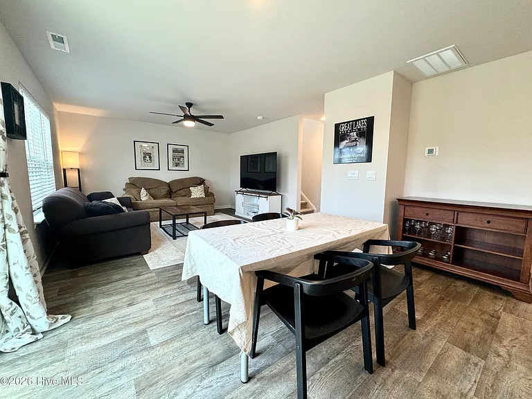 4017 Calabash Ct — Photo 10