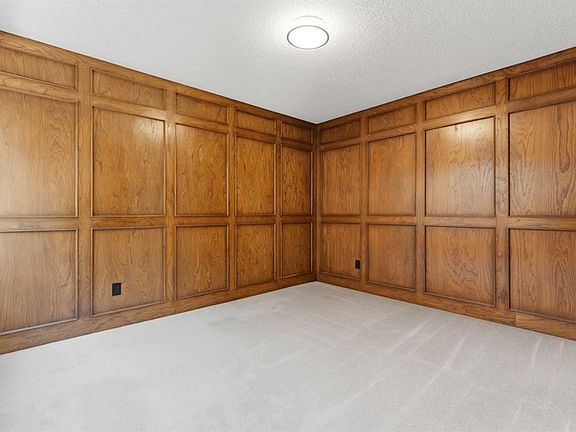 5th image of 860 W Midridge Dr SE #821