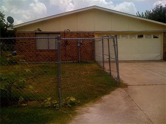4th image of 14115 Morinscott Dr