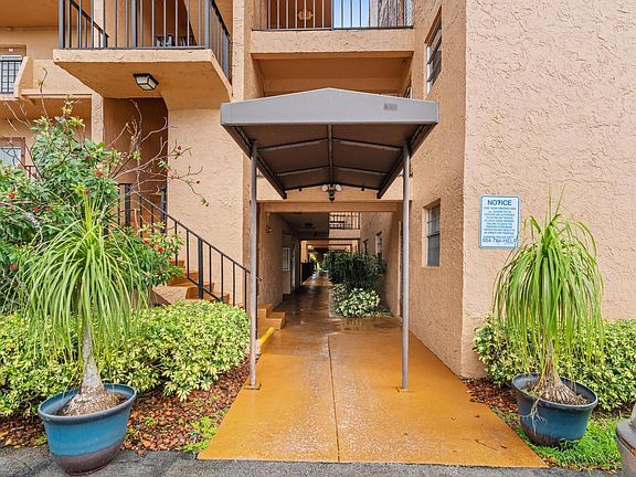 3rd image of 3048 E Sunrise Lakes Dr #215