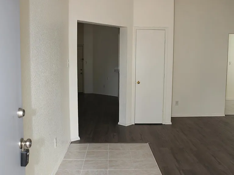 7305 Maplewood Dr — Photo 60