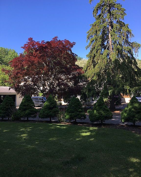 2nd image of 465 Bayville Rd
