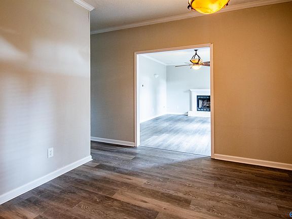 5th image of 135 Park Meadow Dr