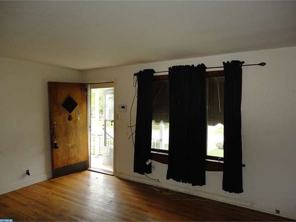 2nd image of 130 Filbert Ave