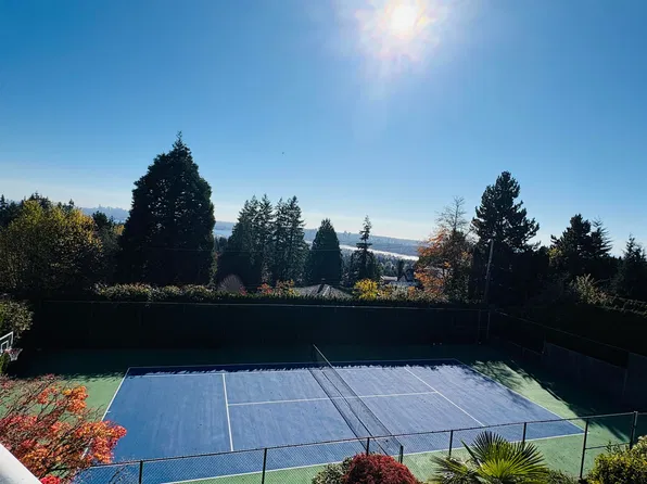 620 Knockmaroon Rd, West Vancouver, BC V7S 1R6