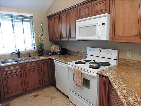 4th image of 26701 Quail Crk APT 252