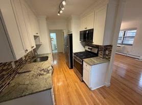 4925 Washington St, West Roxbury, MA