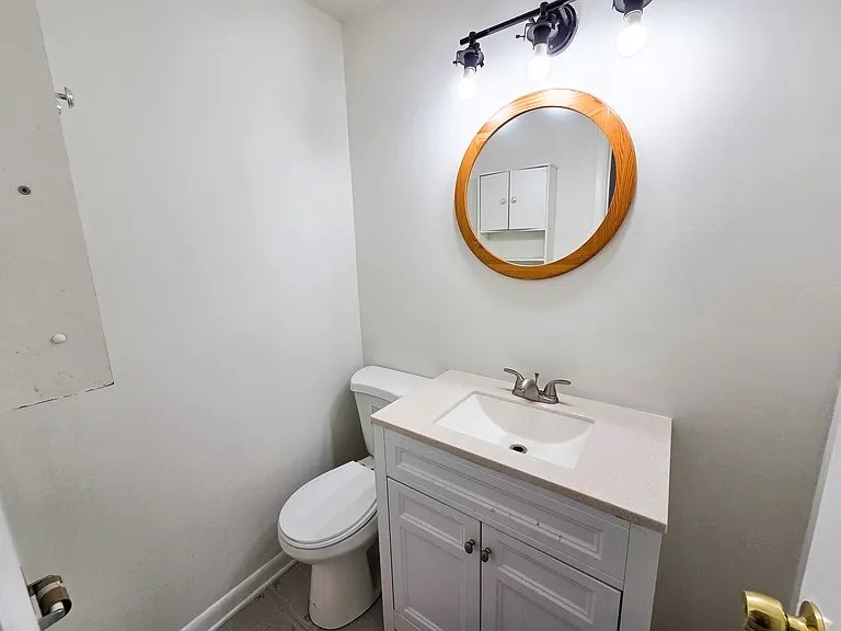 305 Hillsboro Dr — Photo 28