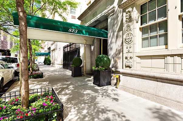 Sold by Sotheby's International Realty | media 12