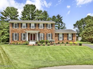 8901 El Morro Ct, Jeffersontown, KY 40299