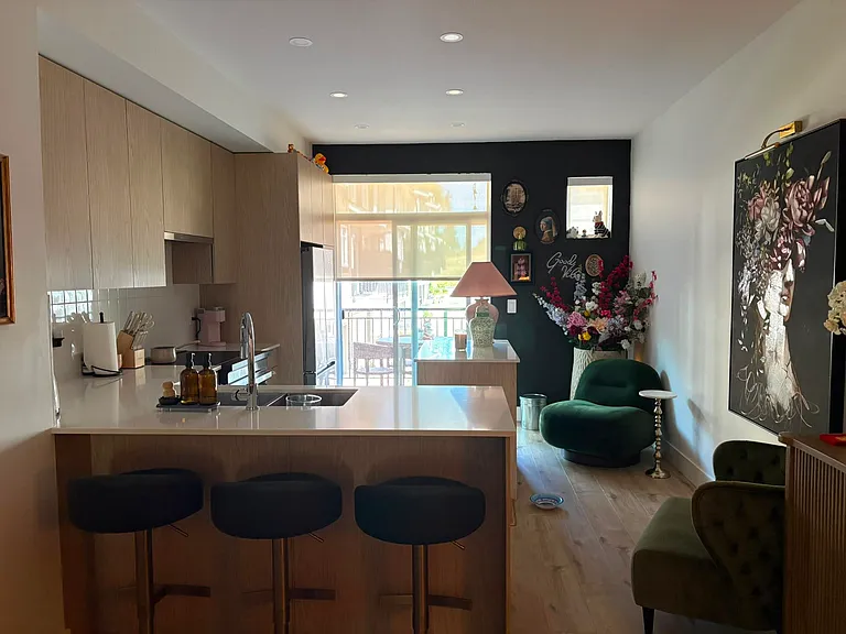 16325 21st Ave — Photo 2