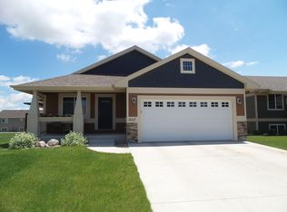 1607 Cardinal Dr, Brookings, SD 57006