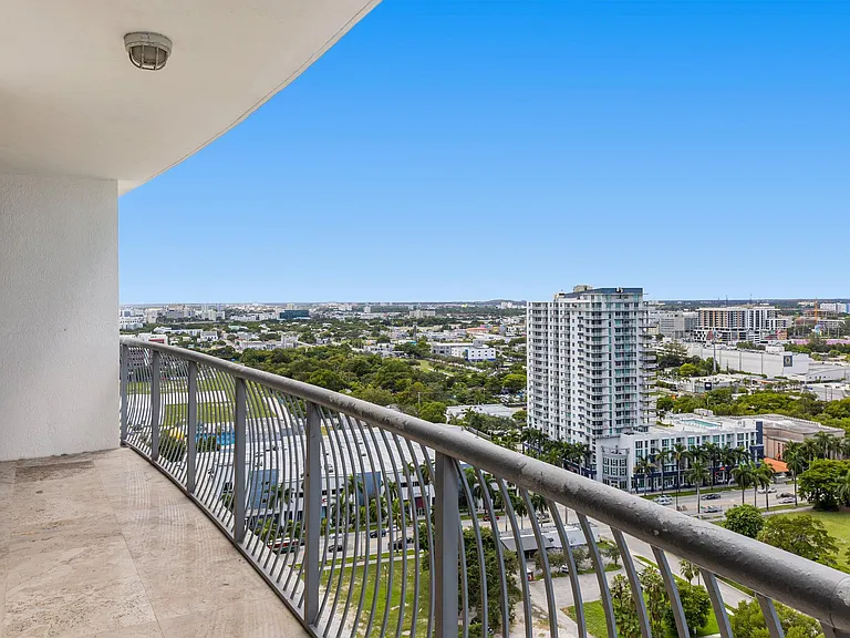 1750 N Bayshore Dr #2409 — Photo 16