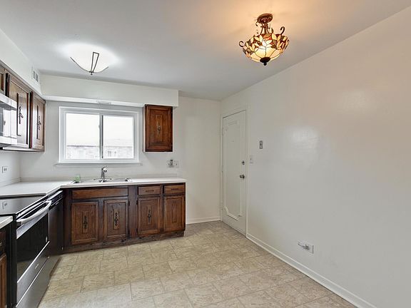 5th image of 9377 Bay Colony Dr APT 3S