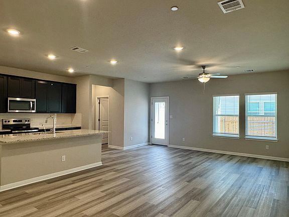 5th image of 1850 Settlers Glen Dr #1402