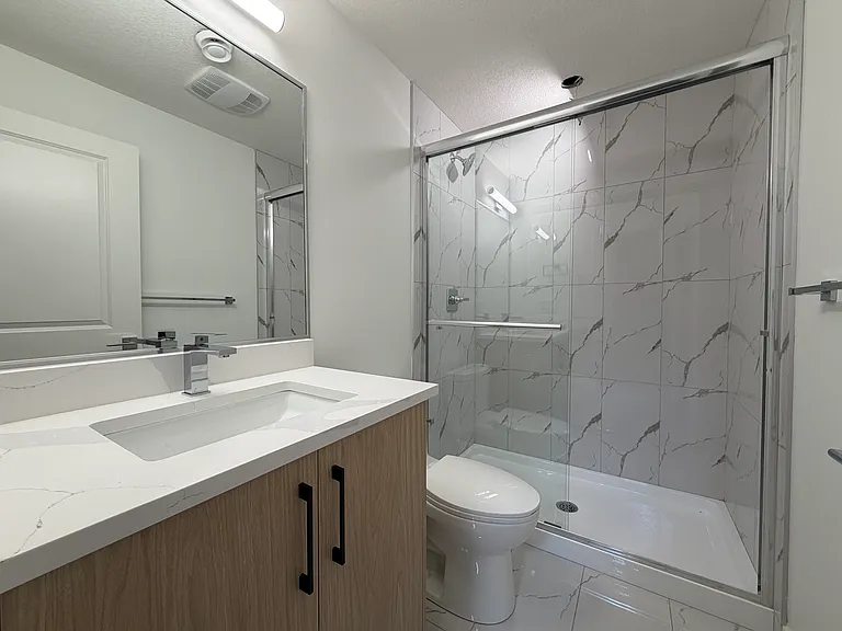 227 26th Ave NE #201-B — Photo 9