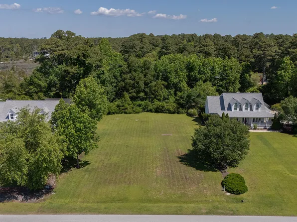 757 Comet Drive, Beaufort, NC 28516