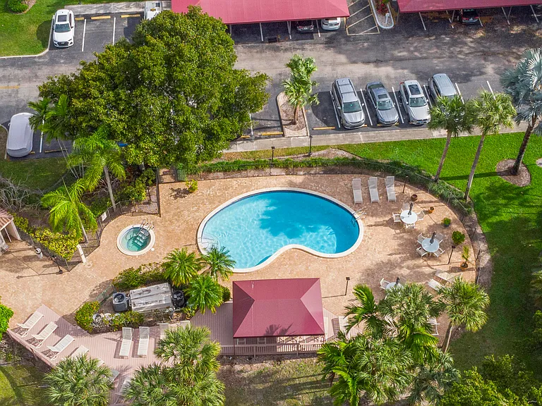 7460 La Paz Blvd #309 — Photo 39