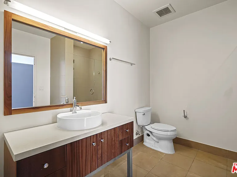 1100 Hope St #Penthouse 205 — Photo 37