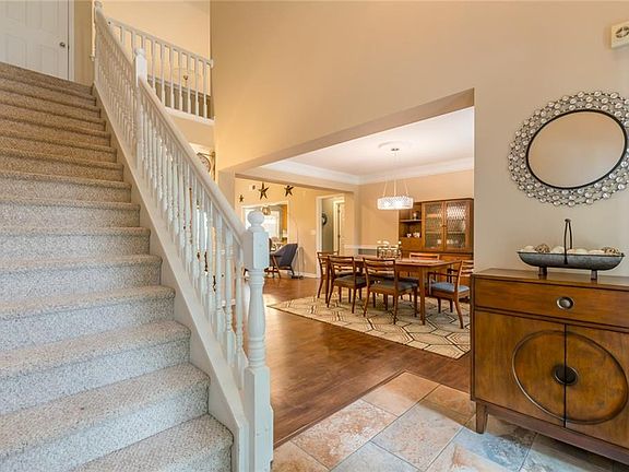 4th image of 514 Plantation Creek Dr