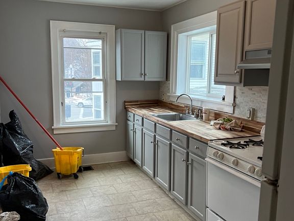 3rd image of 1033 19th St