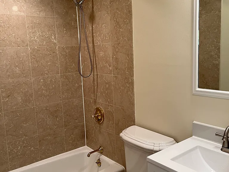 22 Beacon St #2 — Photo 10