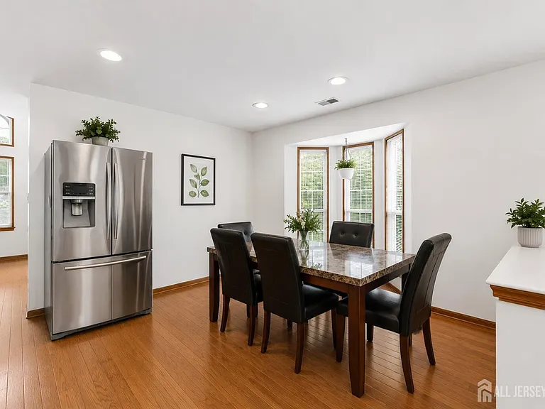 101 Wellington Park Dr — Photo 11