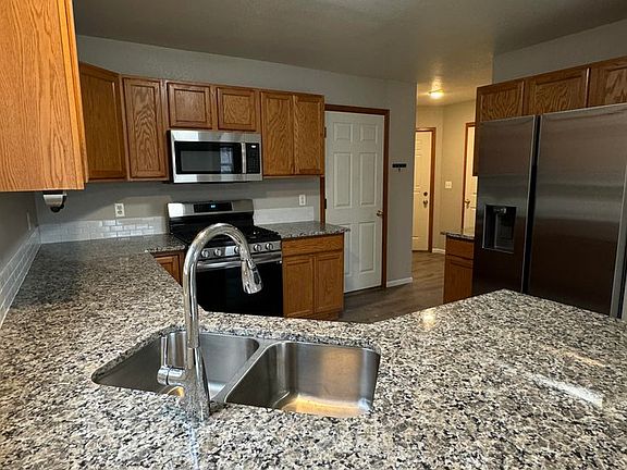 4th image of 730 Ponderosa Dr #E
