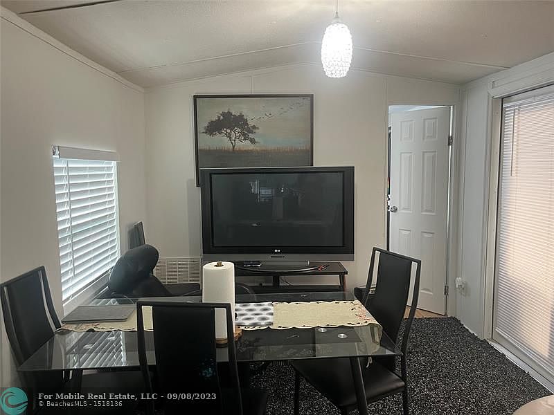 1st image of 2776 NW 29th St