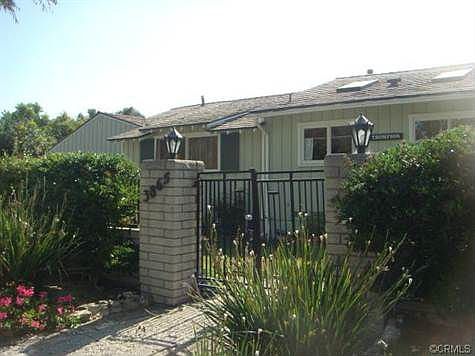 3rd image of 3865 Palos Verdes Dr N
