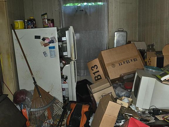 3rd image of 218 35th St NE