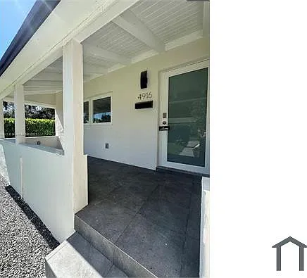 3 bed, 1035 sqft, $3,600 — Photo 3