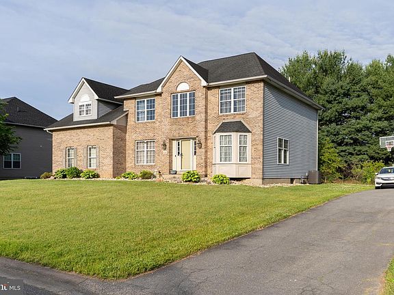 2nd image of 131 Arielle Dr