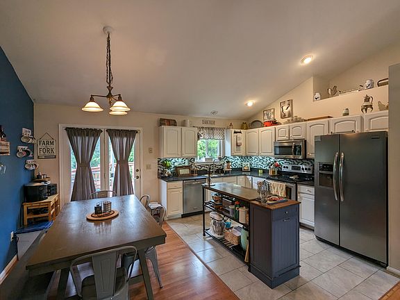 3rd image of 4373 Kidwell Ln