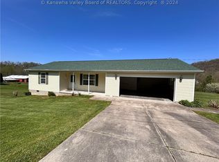 2405 Vorpe Rd, Saint Albans, WV 25177