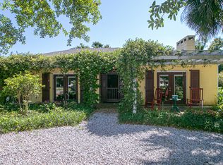 118 Camellia Dr, Pass Christian, MS 39571