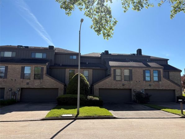 18210 Bal Harbour Dr