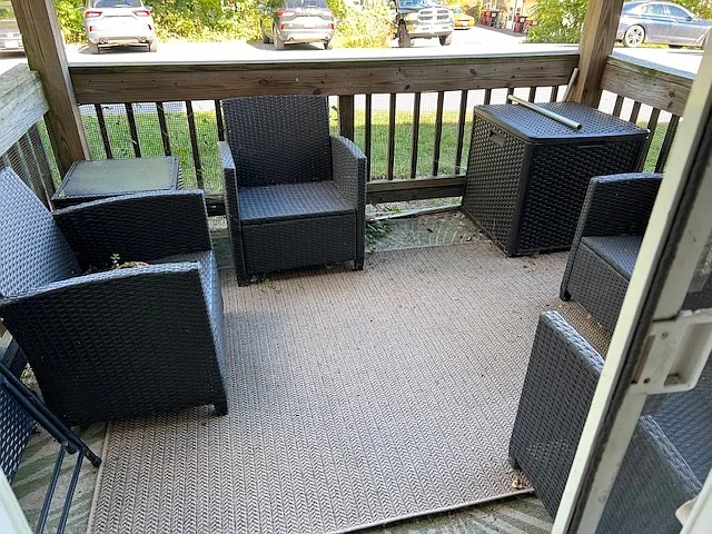 2 bed, 1100 sqft, $2,010 — Photo 2