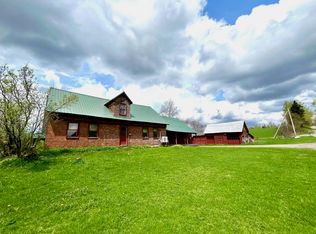 543 Bear Rock Rd, Colebrook, NH 03576