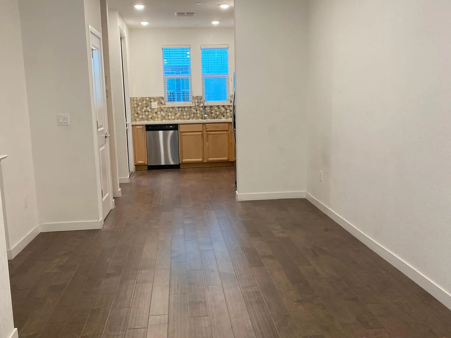 1422 Cherry Cir — Photo 1