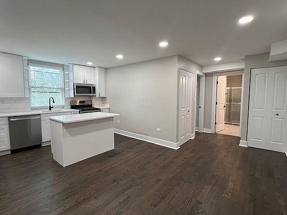 3rd image of 2308 S Damen Ave #2R