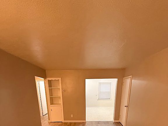5th image of 5252 Pine Tree Ln Unit 1