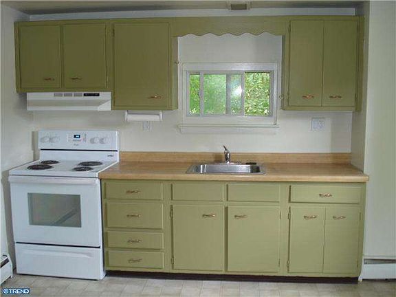 3rd image of 300 James Dr