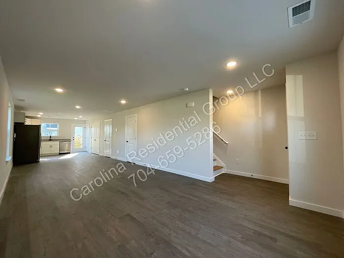 Building Photo - 130 18th St NW