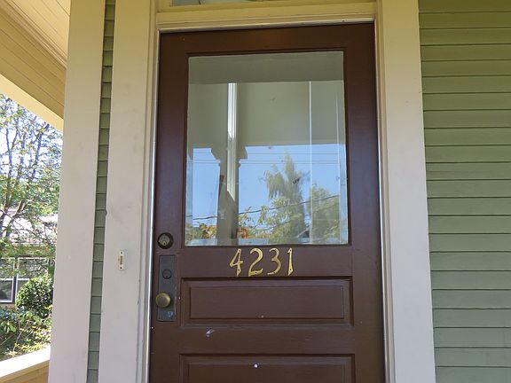 3rd image of 4231 SW View Point Ter #4231