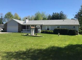 7122 N Pinetree Ln, Walkerton, IN 46574