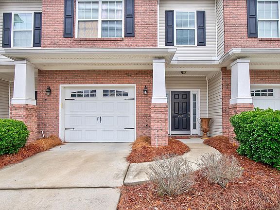 3rd image of 202 Pennington Square Way