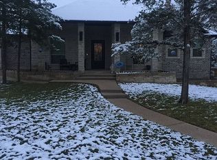 1200 Quarry Oaks Dr, College Station, TX 77845