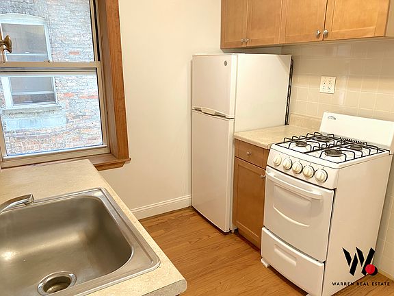 5th image of 76 E 7th St APT 2