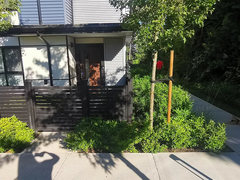 16828 Boxwood Dr #13 — Photo 4